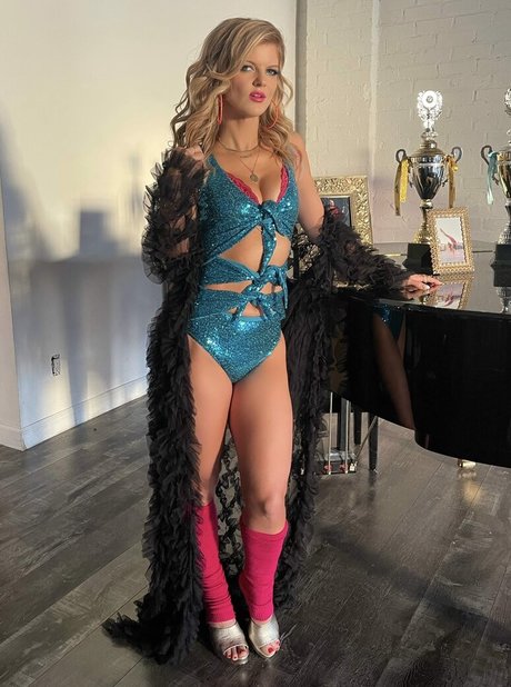 Arden Myrin estrella porno perfecta galería