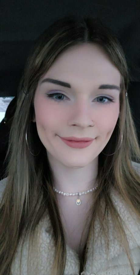 qwiinbae modelo desnuda imágenes