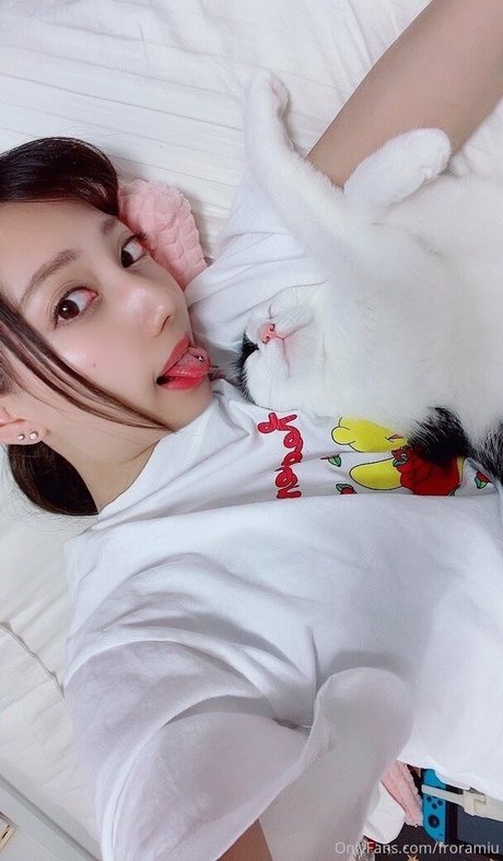 froramiu modelo adulto fotos