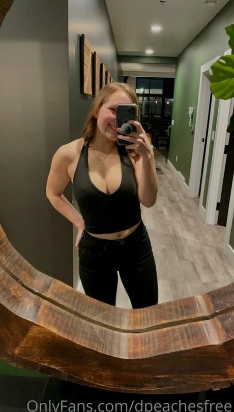 dpeachesfree modelo sexy fotos
