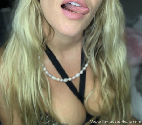 pelirroja con curvas onlyfans buena calidad archivo