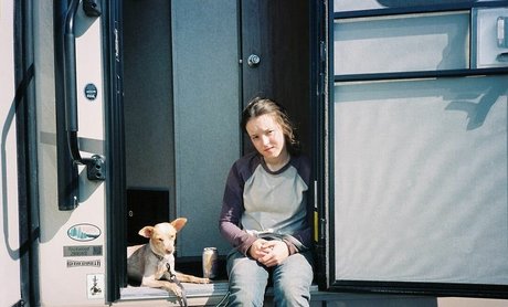 Bella Ramsey estrella porno exclusiva galerías