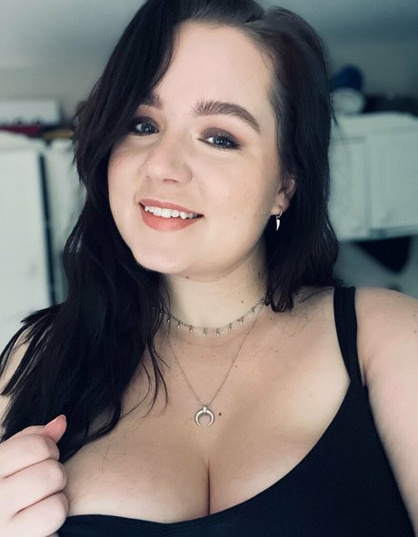 Cherrycola1990 bonita actriz imagen