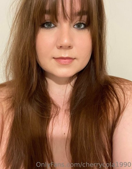 Cherrycola1990 bonita modelo imagen