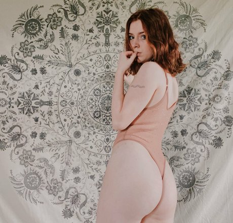 Sushimama modelo desnudo fotos