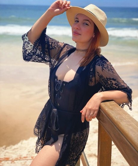 Lara Lunardi modelo xxx recopilación