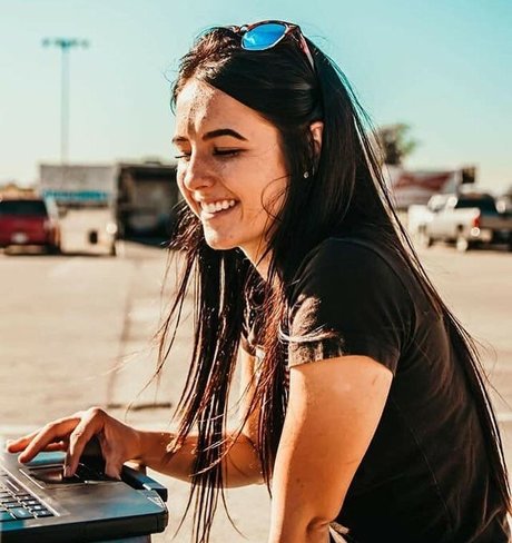 Alex Taylor estrella desnuda foto