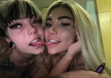 tetas grandes desnudas onlyfans bonito exclusivo foto