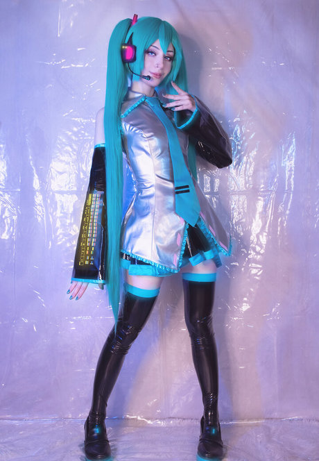 ShiroKitsune modelo libre imágenes