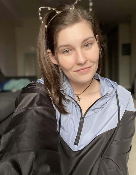 KaleyKatttMeow actriz porno fotos