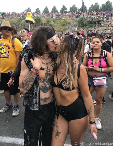 bbandjae hermosa modelo foto