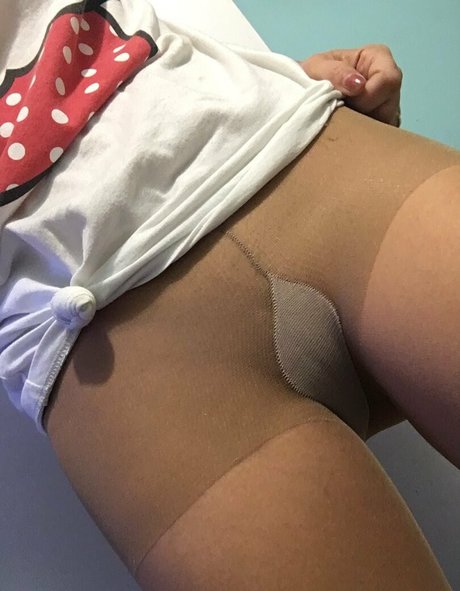 nylonskitten bonita estrella porno galería