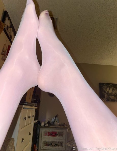 nylonskitten estrella porno perfecta foto