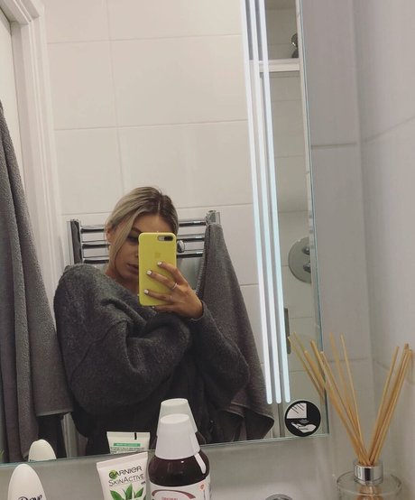 Andelika estrella porno de arte foto