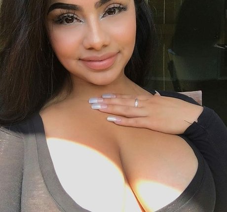 Megan Velez desnudos de estrellas porno imágenes