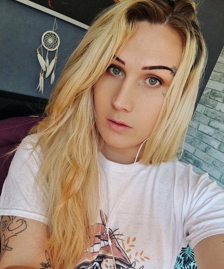 liligoth estrella porno en alta definición galería