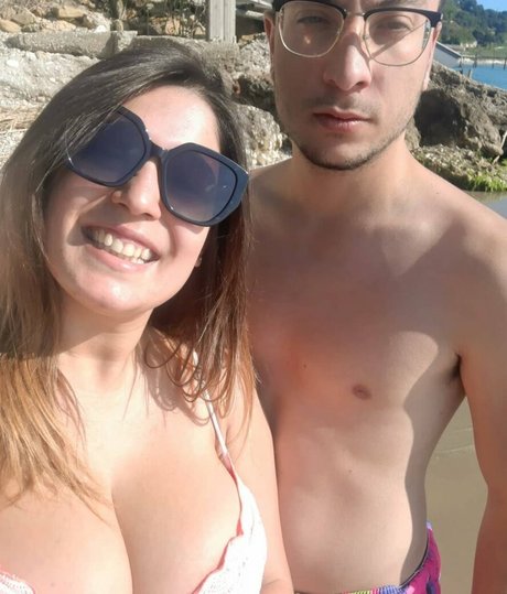 ileniatenaa modelo desnuda galerías