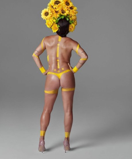 Carolina Ferraz modelo caliente recopilación