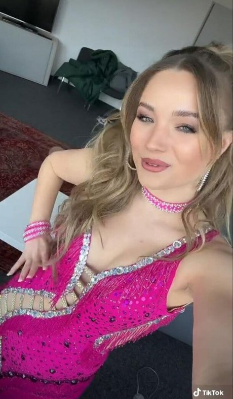 Julia Beautx actriz exclusiva imagen