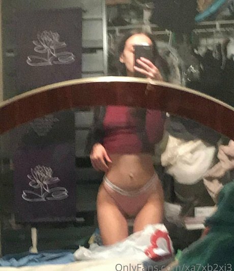 xa7xb2xi3 modelo caliente foto