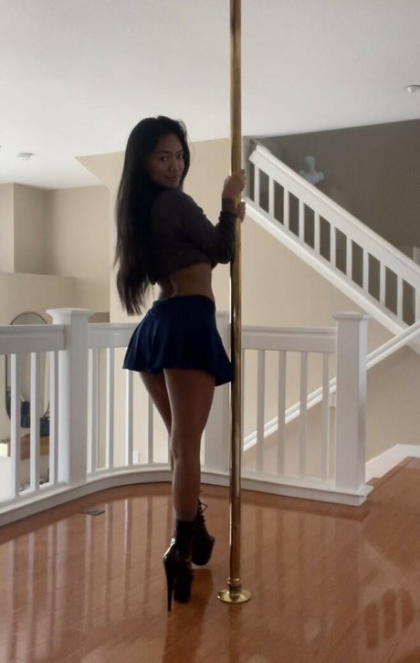 onlyfans de mujeres trans de talla grande sexy desnuda foto