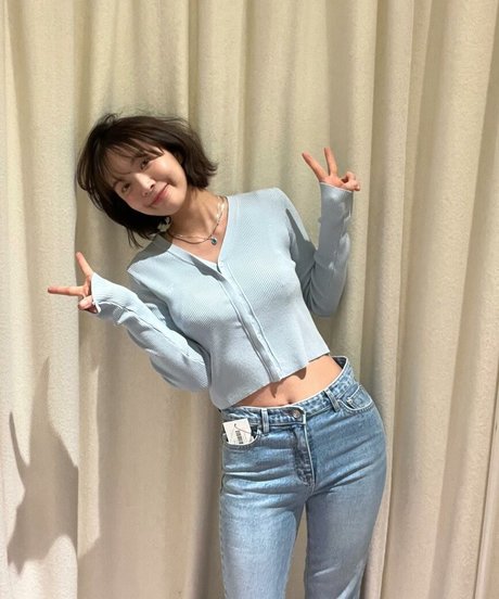 Yunjinpet modelo desnuda imágenes