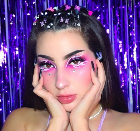 Vai Monroe modelo erótico imagen