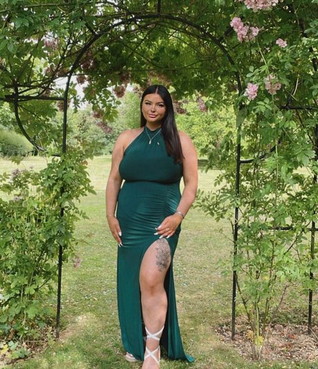 Katie Kerman modelo adulto foto