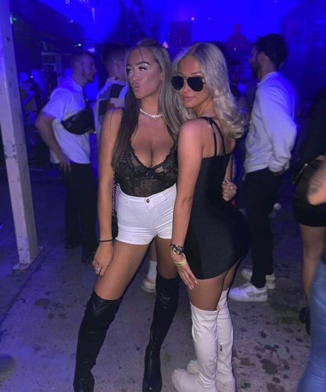 Camille Kathleen Bennetton linda estrella foto