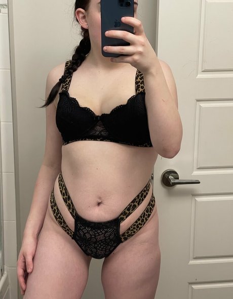 goddesslaylaaa modelo desnudo galería