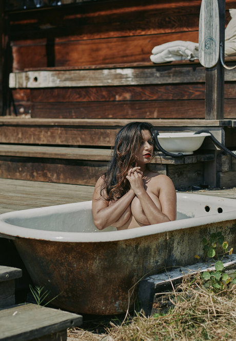 Dakini bonita actriz foto