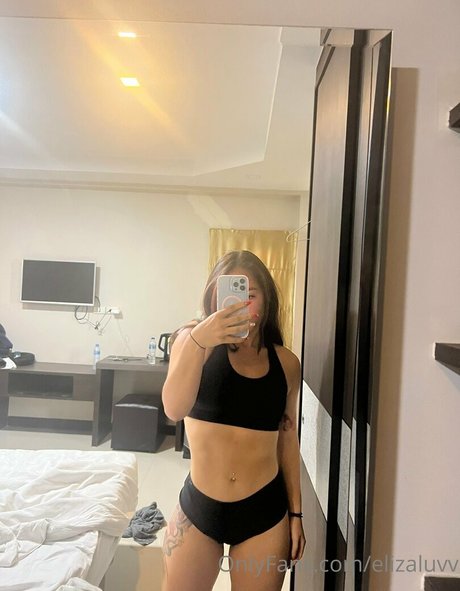 elizaluvv actriz desnuda galerías