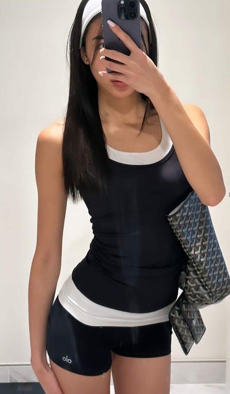 lilyy yk modelo mejor imágenes