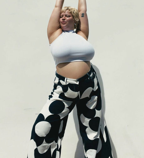 Tushy420 modelo de alta definición galería