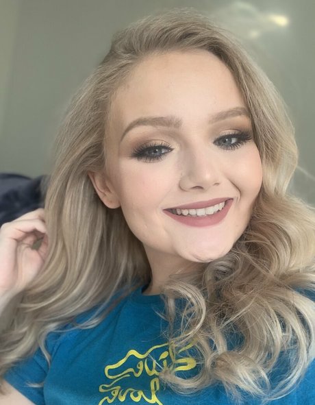 sujetador onlyfans desnudos xxx galería