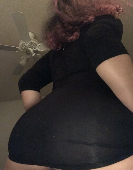 itselliemay actriz de desnudos foto