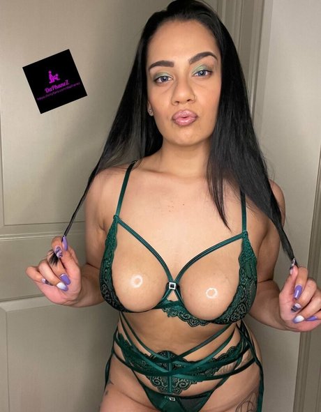 Da PhaneZ modelo hermosa galería