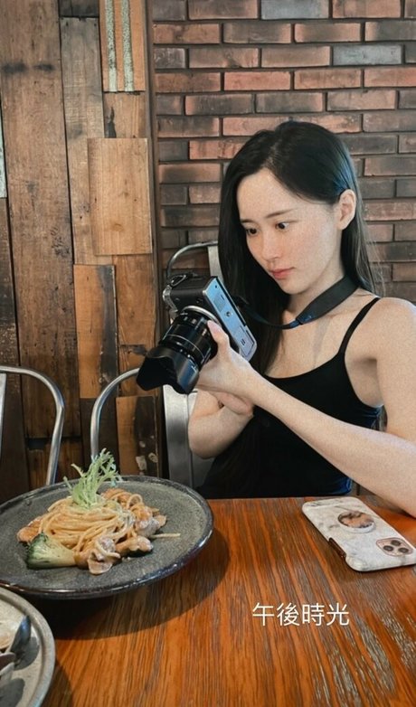 tetas asiáticas onlyfans mejor adulto fotos