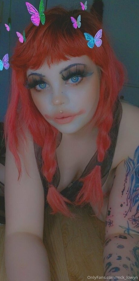 onlyfans de chicas góticas de grandes tetas bastante libre recopilación