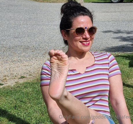 goddesshathafeet actriz desnuda archivo