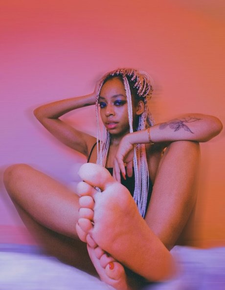 feetofmelanie modelo desnuda galerías