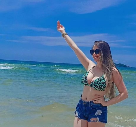 Marcelly Mello modelo de arte archivo