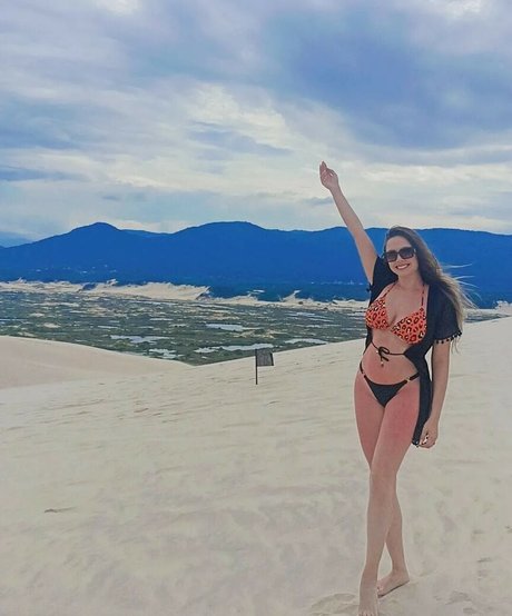 Marcelly Mello estrella porno desnuda archivo