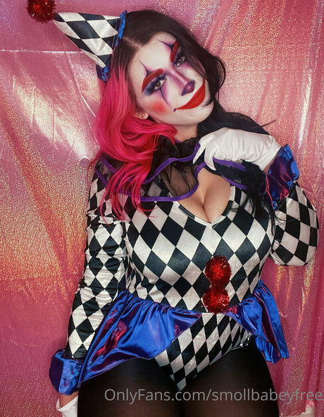 smollbabeyfree linda estrella galería