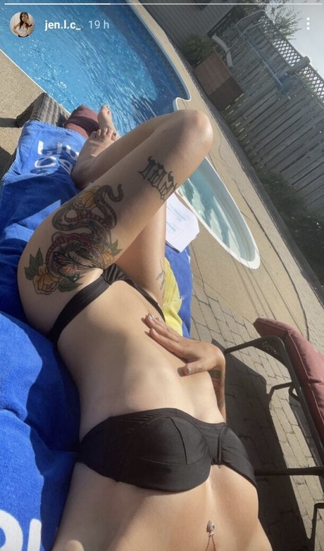 Jenncion estrella porno en alta definición foto