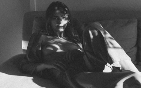 Lowkee Karlee estrella adulta galerías