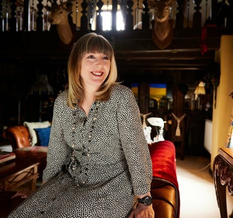 Yvette Fielding actriz exclusiva archivo