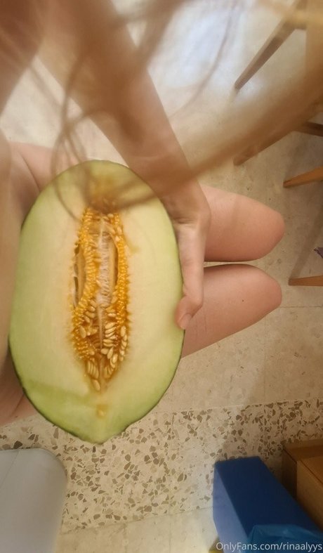 Rinna Ly sexo estrella foto