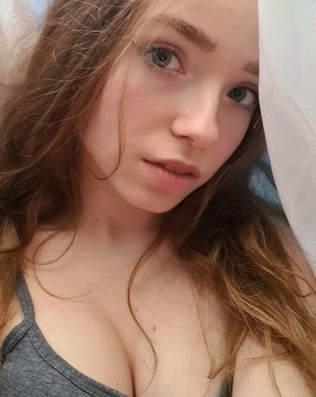 Rinna Ly modelo sexual imágenes