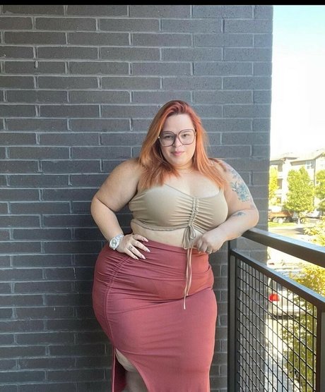 Gaby Araujo estrella caliente imágenes